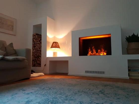 Dimplex Cassette 500 Multi zabudovaná v stene obývačky